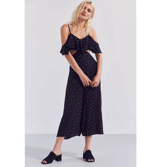 Kimchi Blue Urban Outfitters Gianna Ruffle Jumpsuit Dress Cold Shoulder M 268016 - Picture 1 of 7